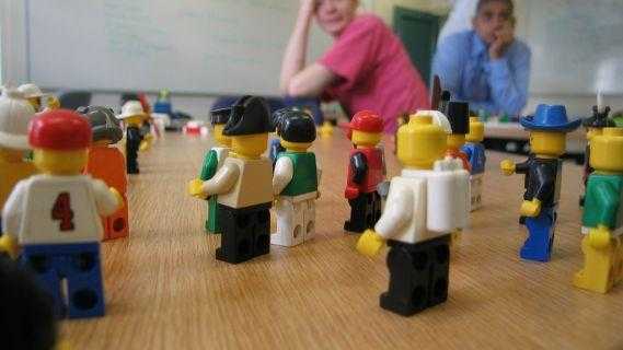 LEGO se asocia con HP para ayudar a llevar el aprendizaje creativo a las escuelas